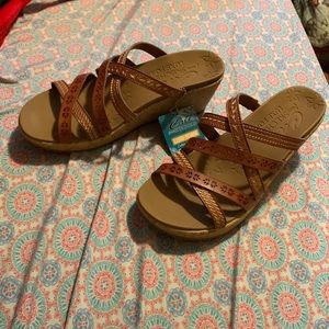 Cali sketchers luxe foam